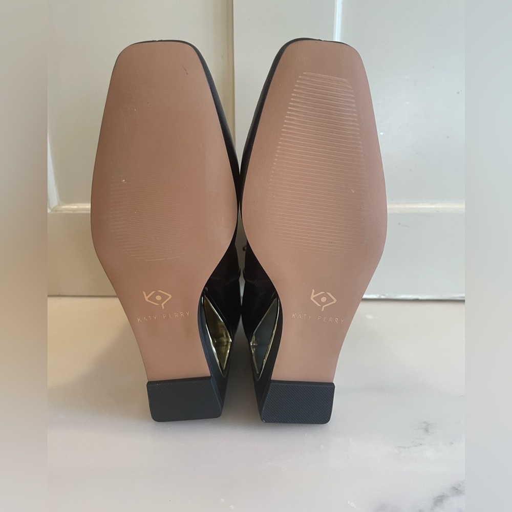 Katy Perry Hollow Heel Wedge Bootie in Black, Size 6 - Picture 5 of 6